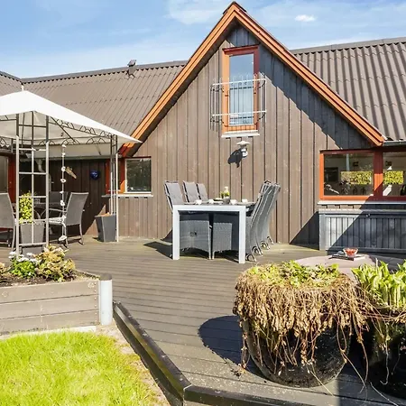 Feriehus Valentin - From The Sea By Interhome *